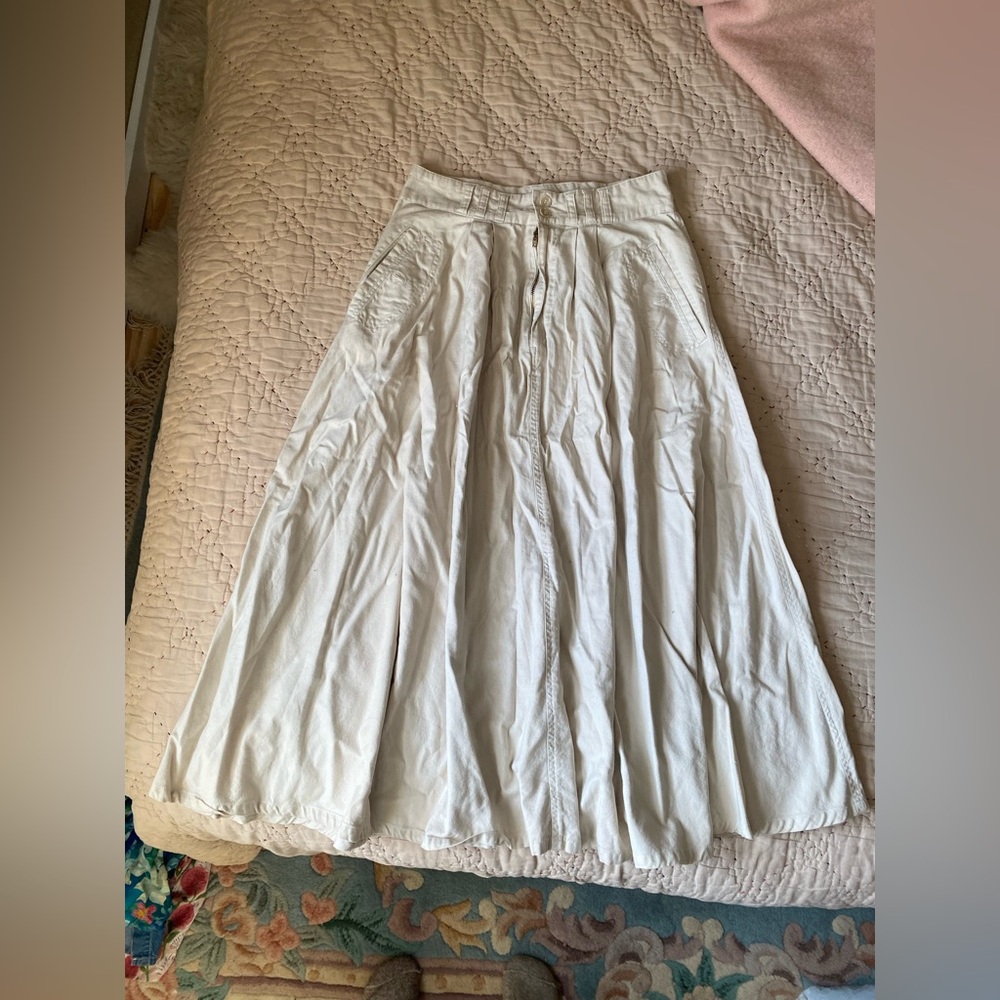 Vintage High Waisted Cream Skirt